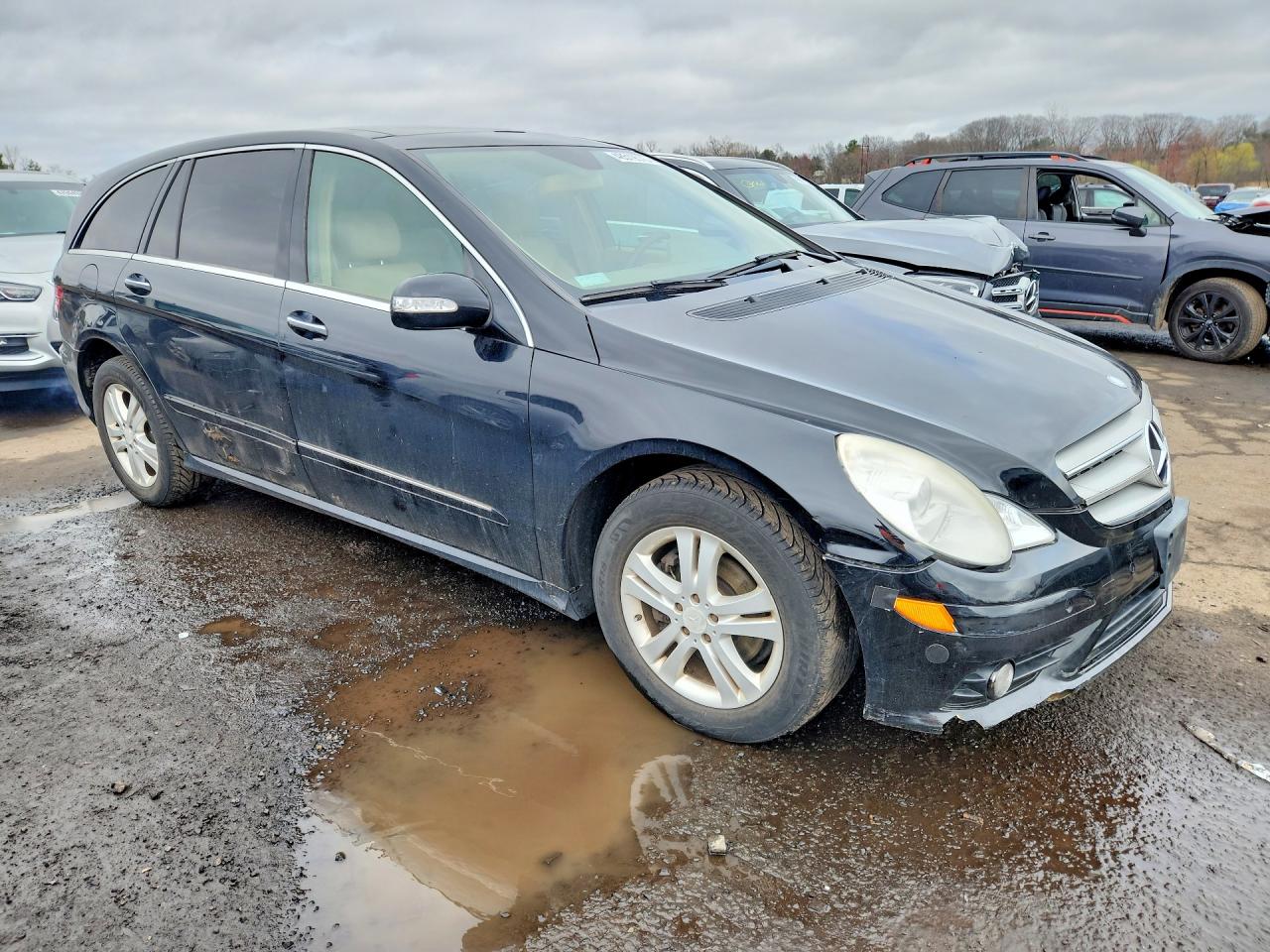 Mercedes-Benz R-Class 350