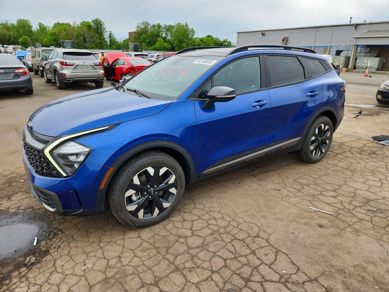 Salvage Kia Sportage Image