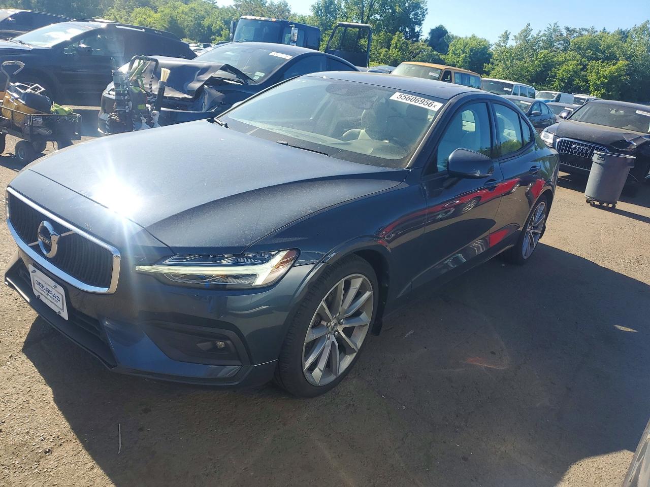 Salvage Volvo S60 Image