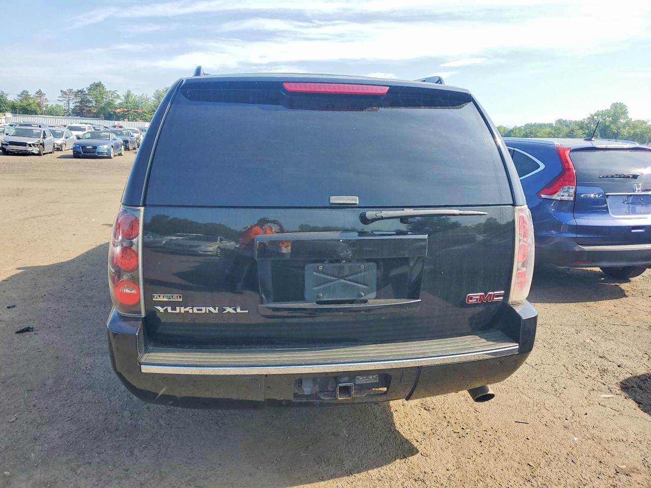 GMC Yukon Denali