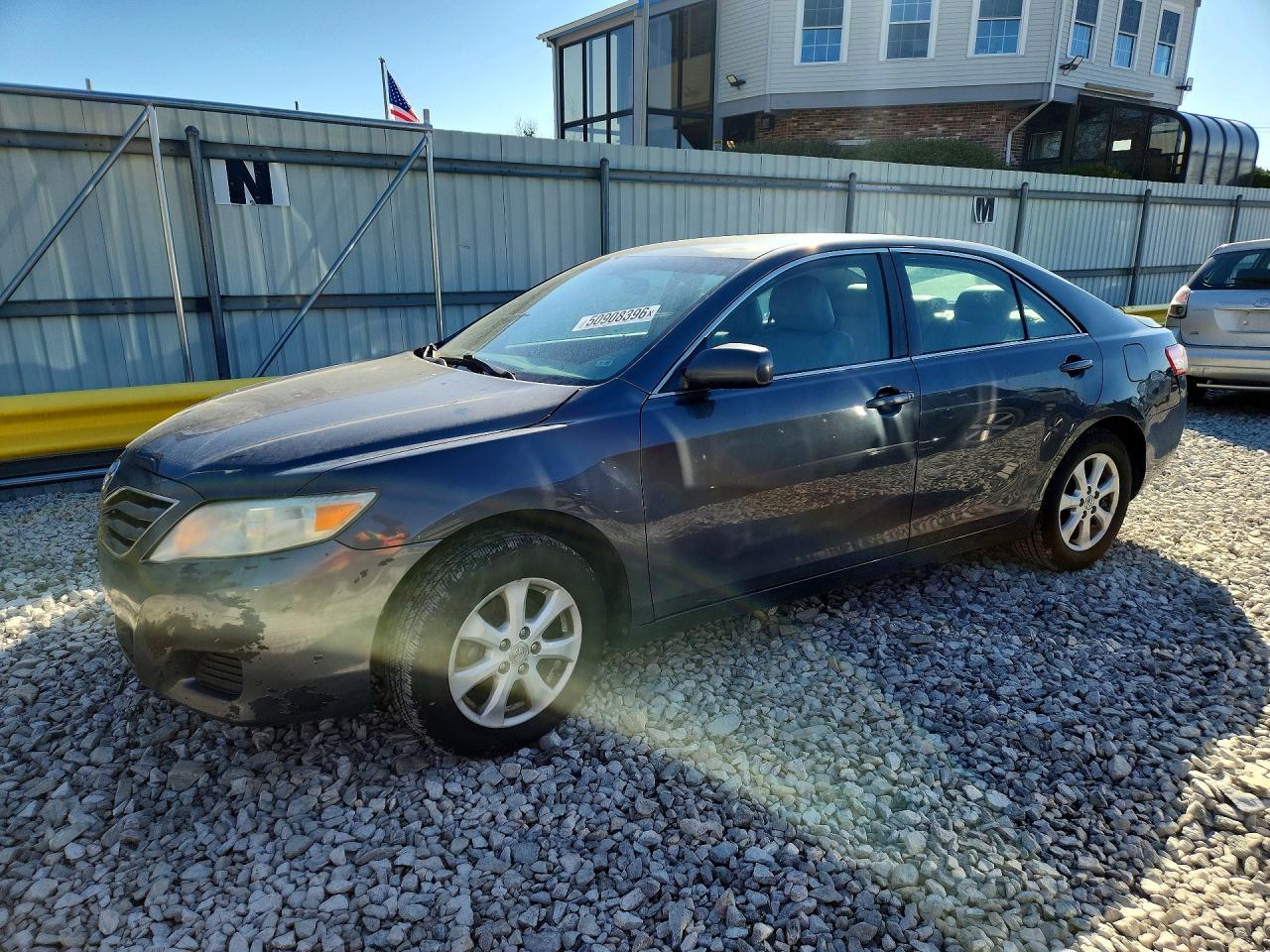 Salvage Toyota Camry Image