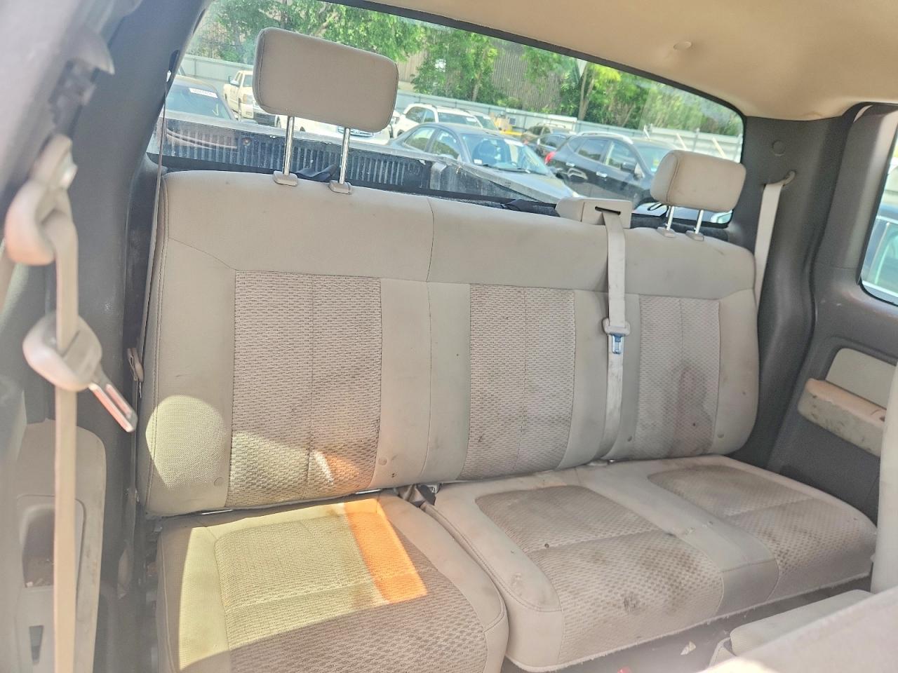 Ford F-150 Super Cab