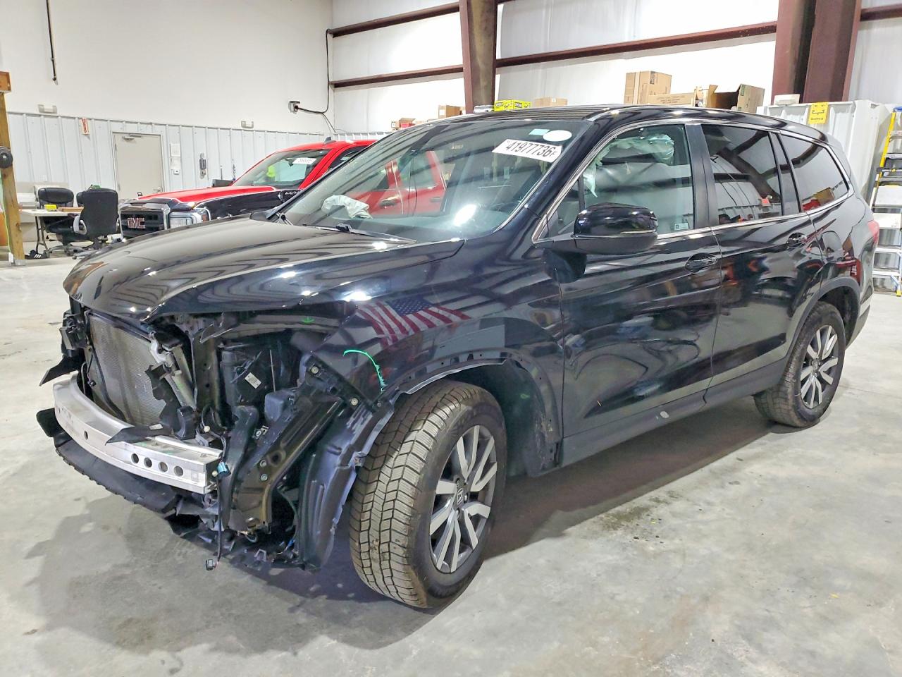 Salvage Honda Pilot Image