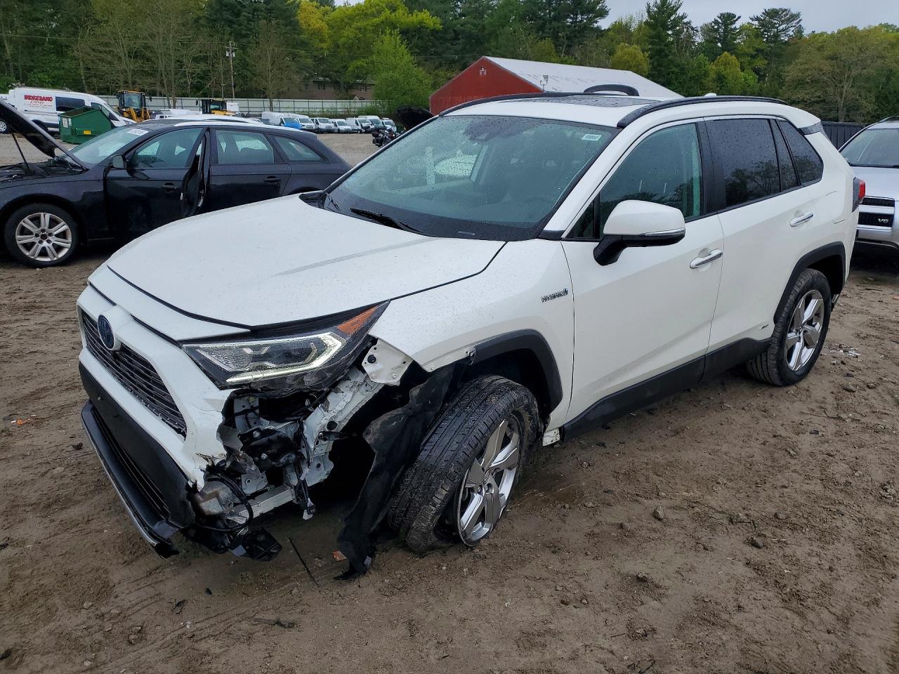 Salvage Toyota RAV4 Image
