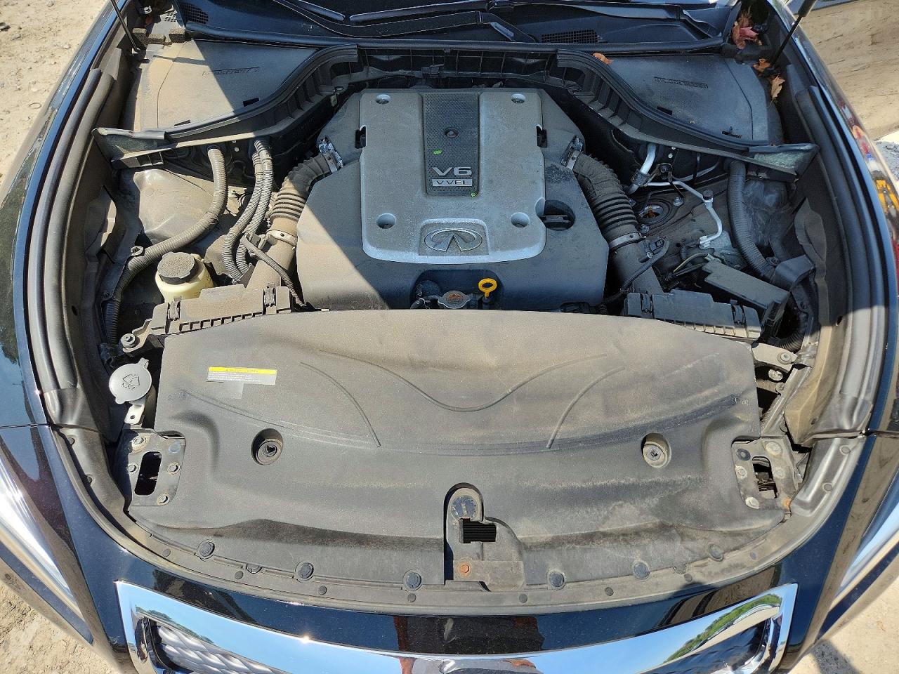 INFINITI Q70 3.7 Luxe