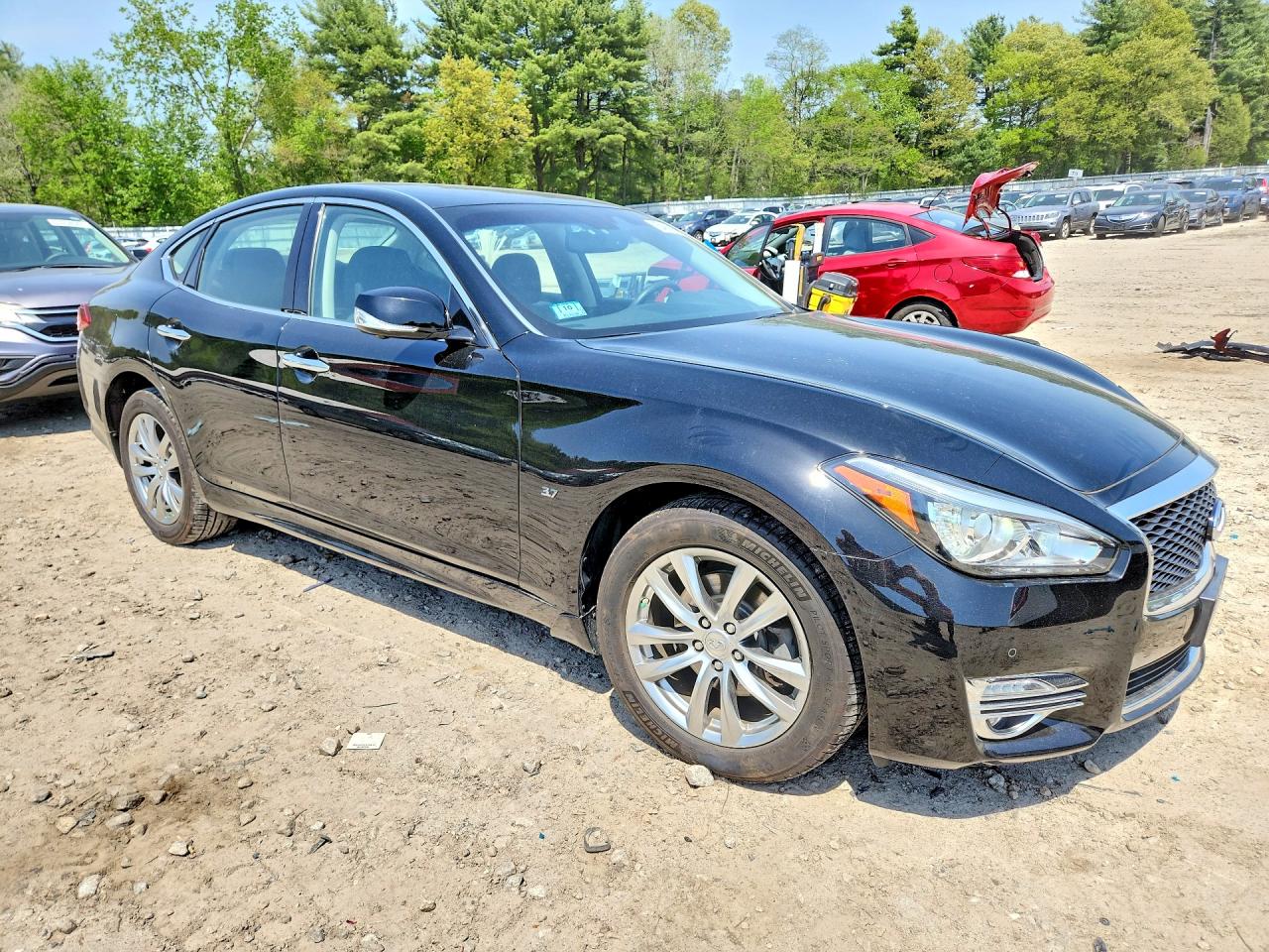 INFINITI Q70 3.7 Luxe