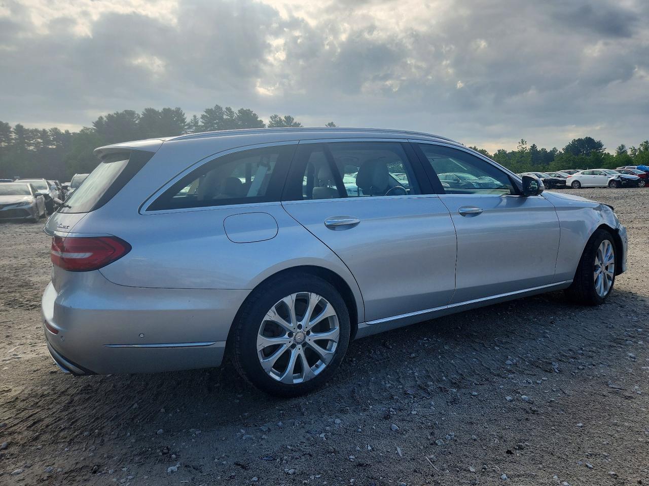 Mercedes-Benz E-Class 400 4matic