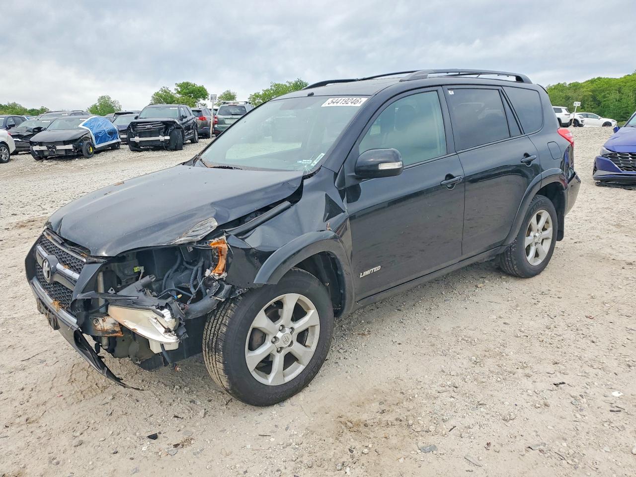 Salvage Toyota RAV4 Image