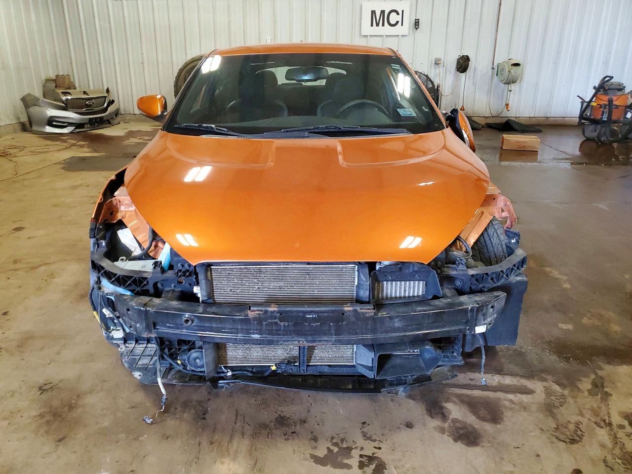 Hyundai VELOSTER Turbo