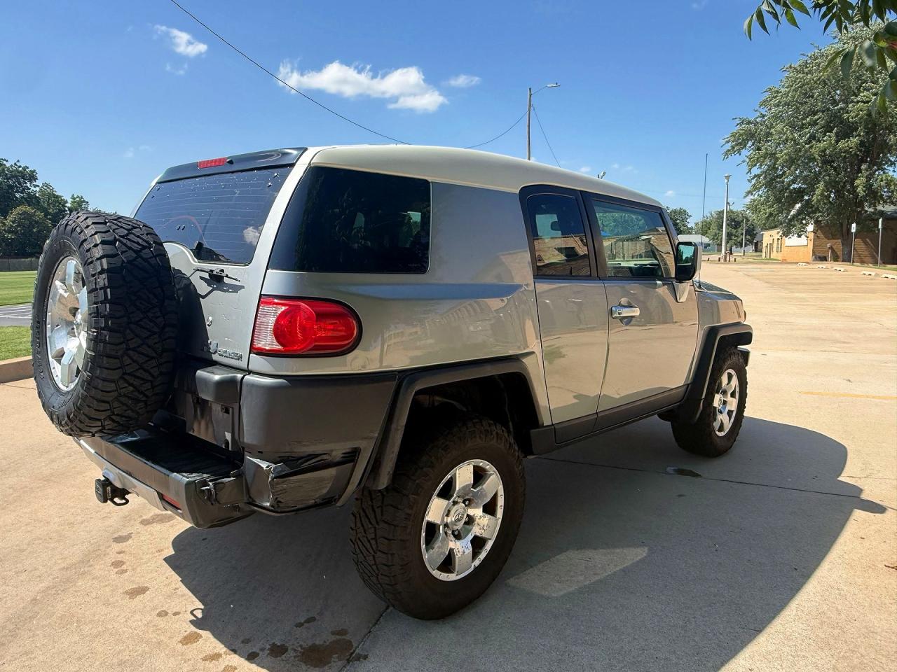 Toyota FJ Cruiser Base