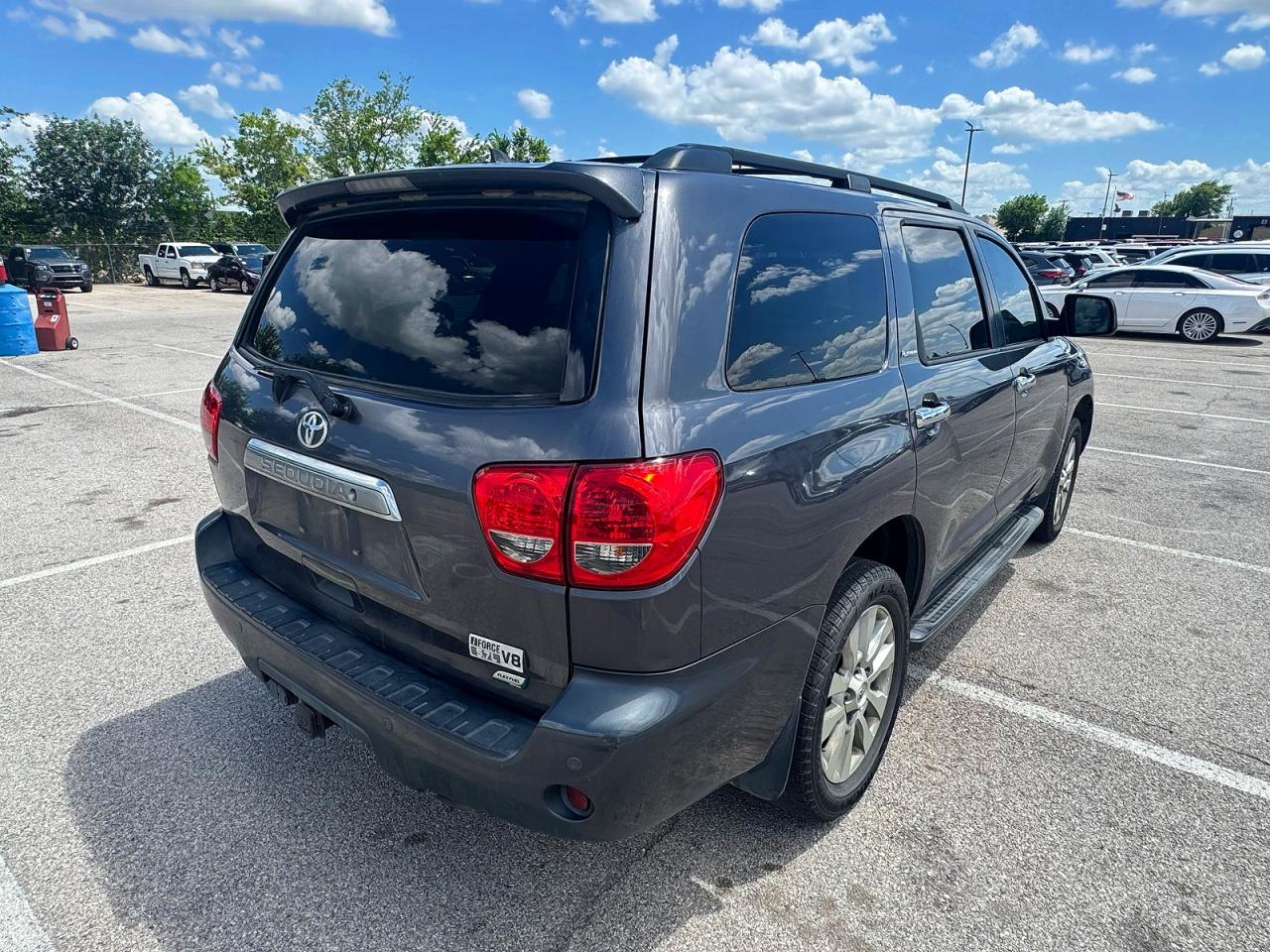 Toyota Sequoia Platinum