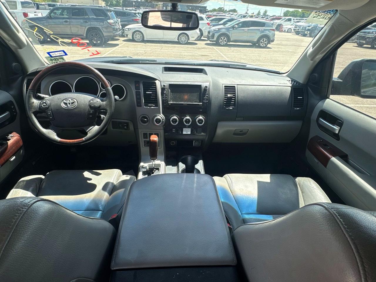 Toyota Sequoia Platinum