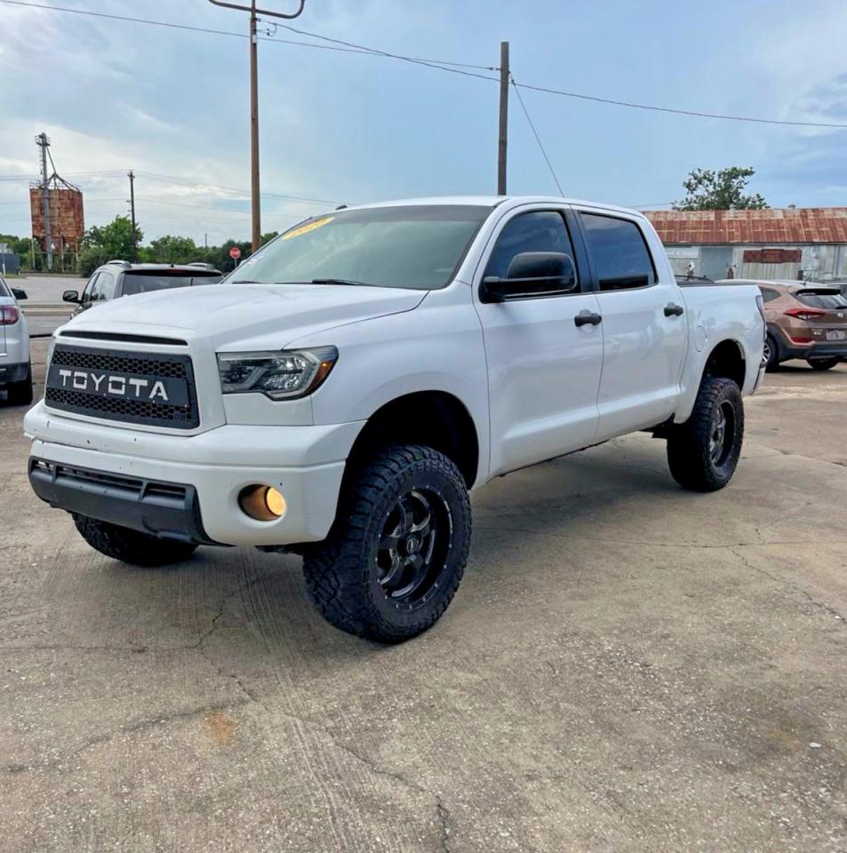 Toyota Tundra Crewmax Sr5