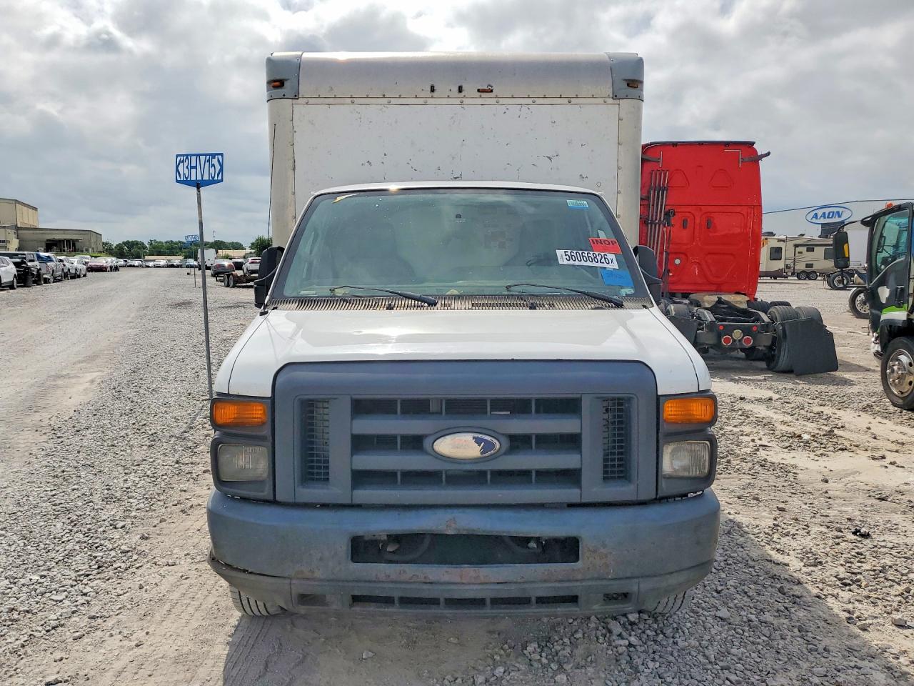 Ford Econoline E350 Super Duty Cutaway Van