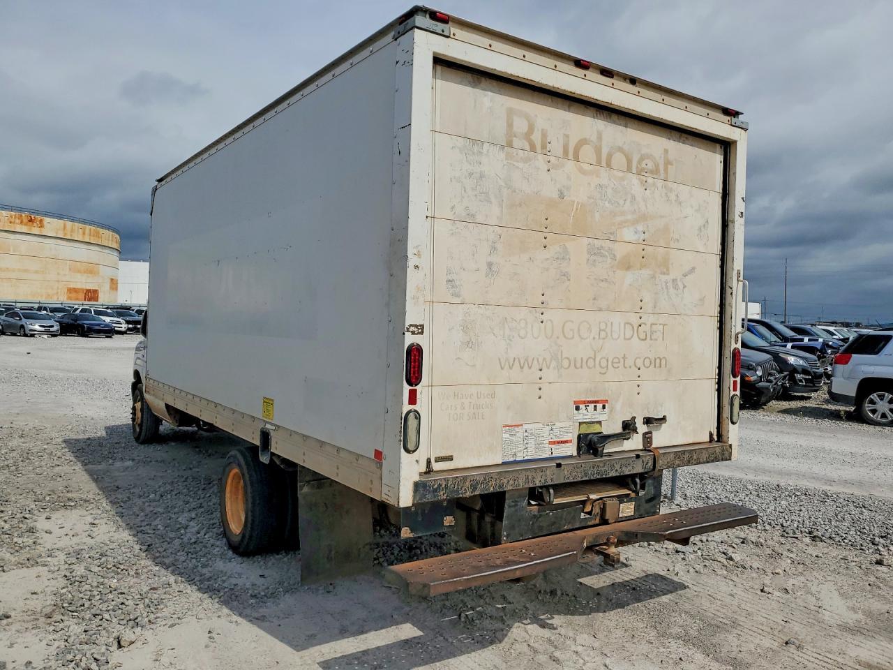 Ford Econoline E350 Super Duty Cutaway Van