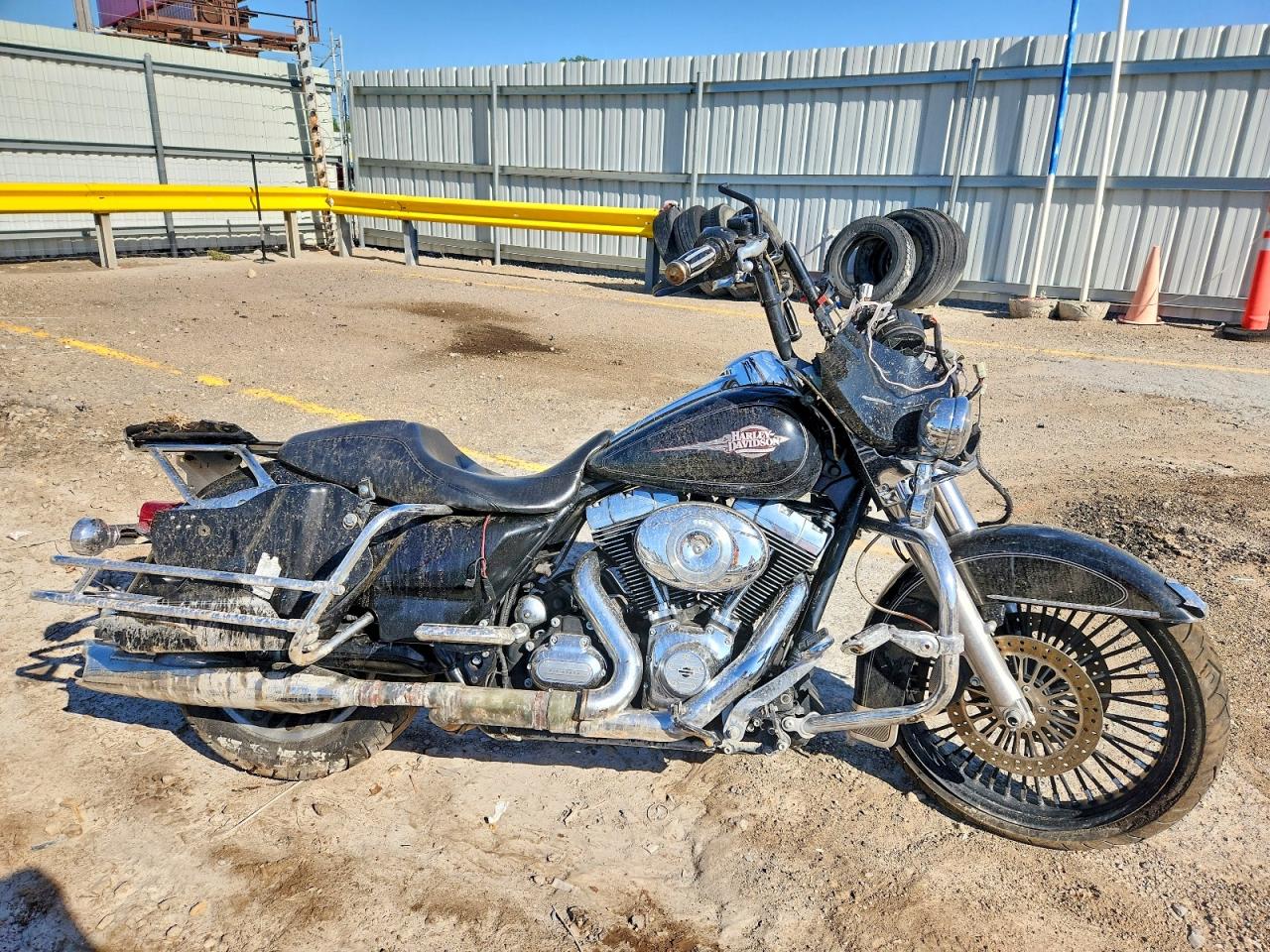 Salvage Harley-Davidson Fl Image
