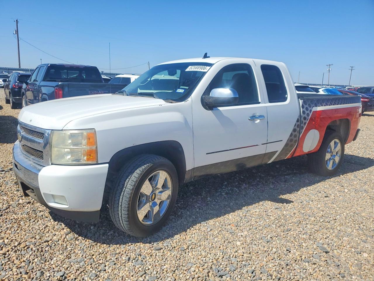 Salvage Chevrolet Silverado Image
