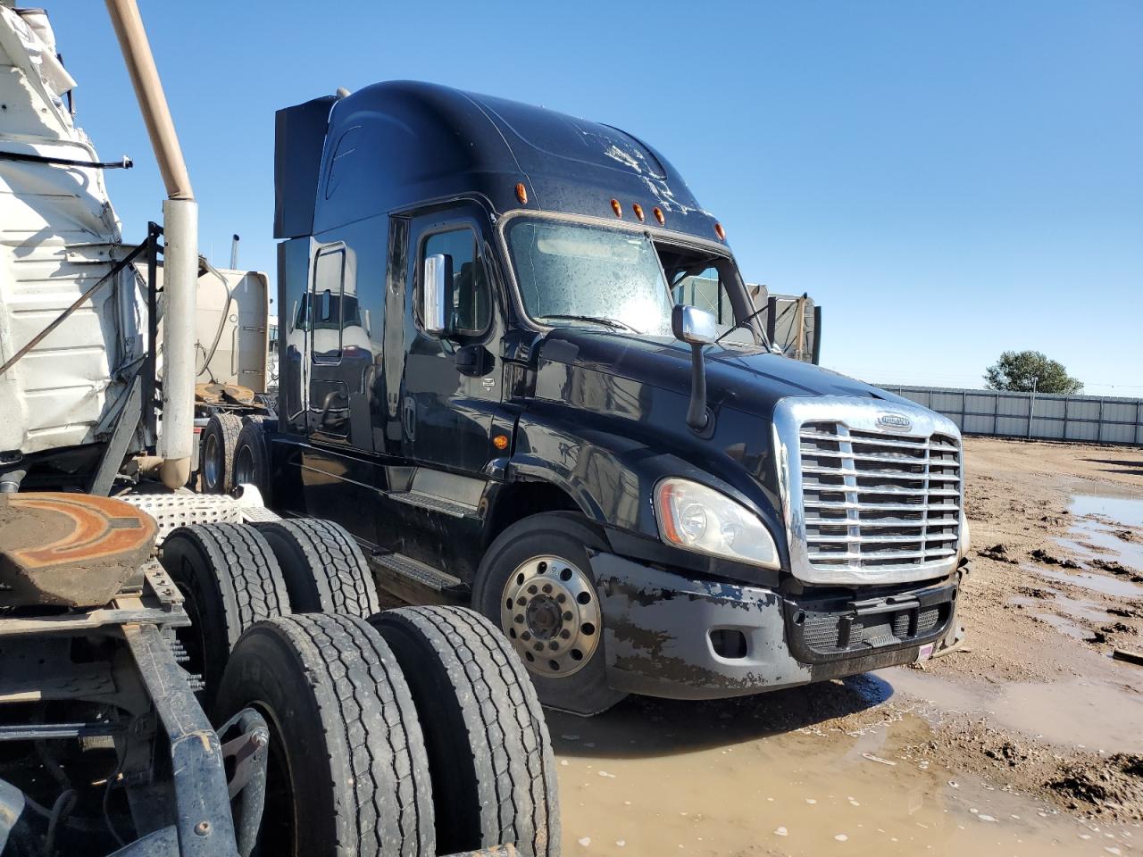 Salvage Freightliner Cascadia 125 Image