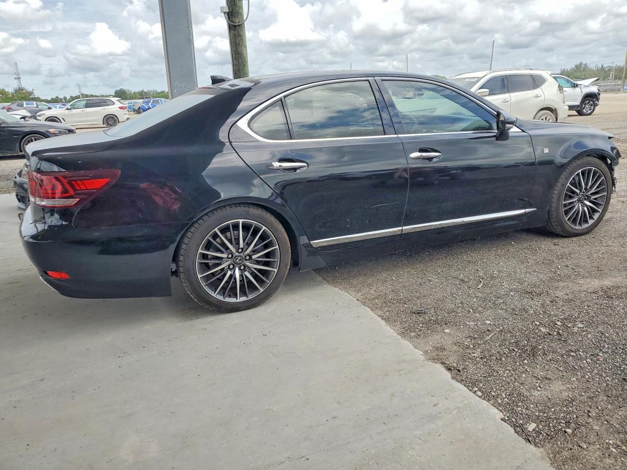 Lexus LS 460