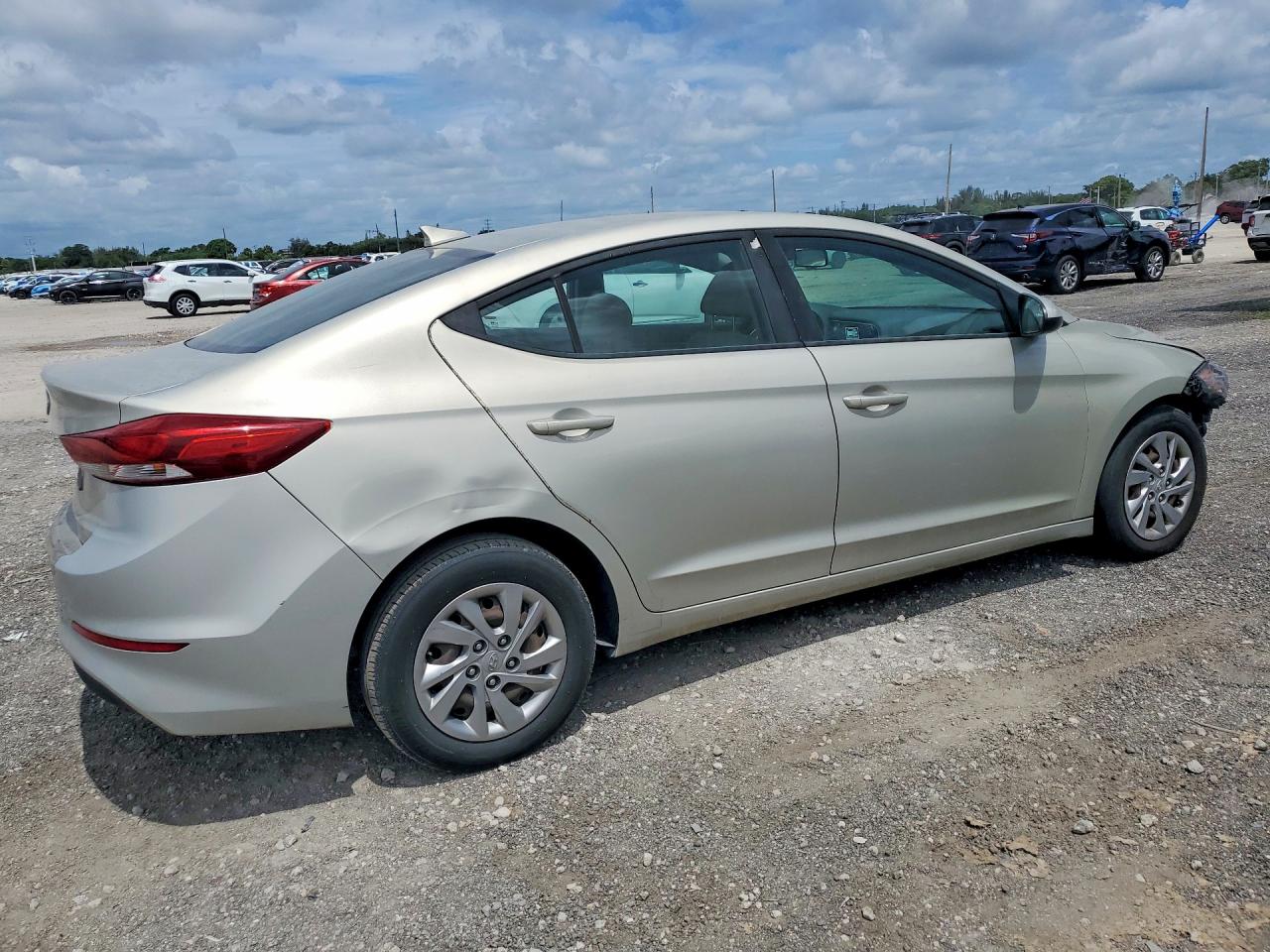 Hyundai ELANTRA Se