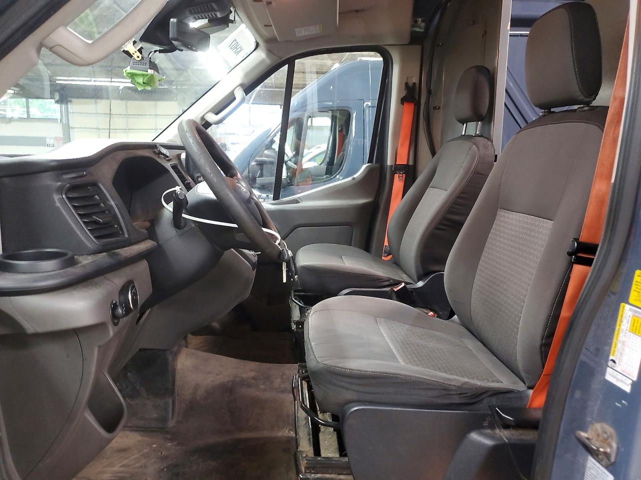 Ford Transit T-250