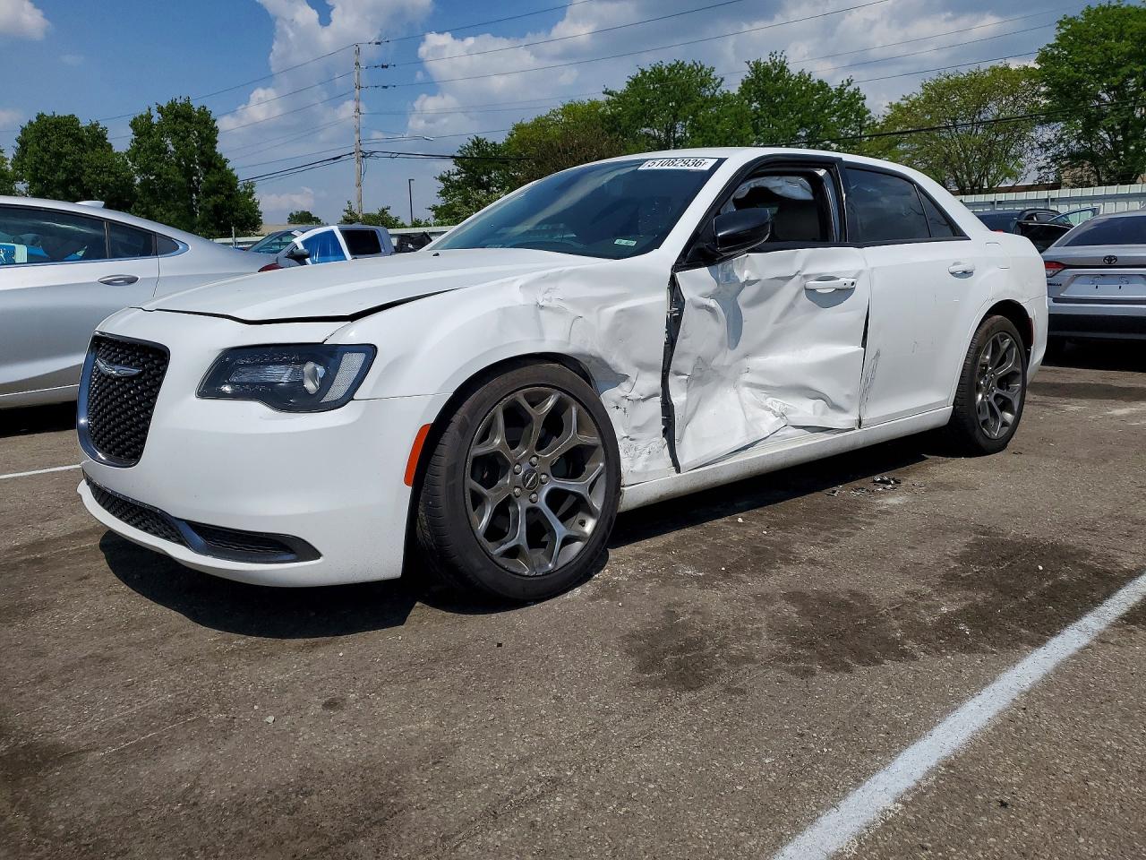 Salvage Chrysler 300 Image