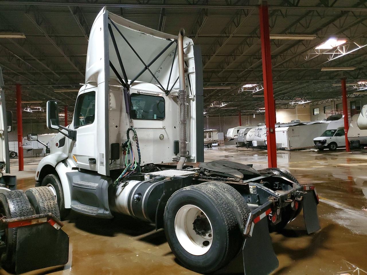 Peterbilt 579