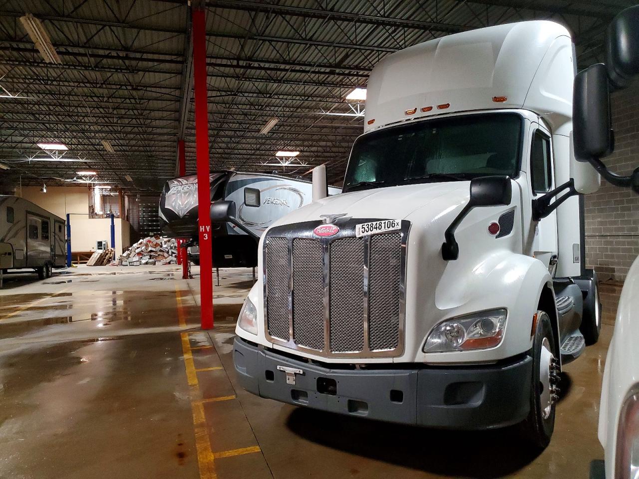 Peterbilt 579