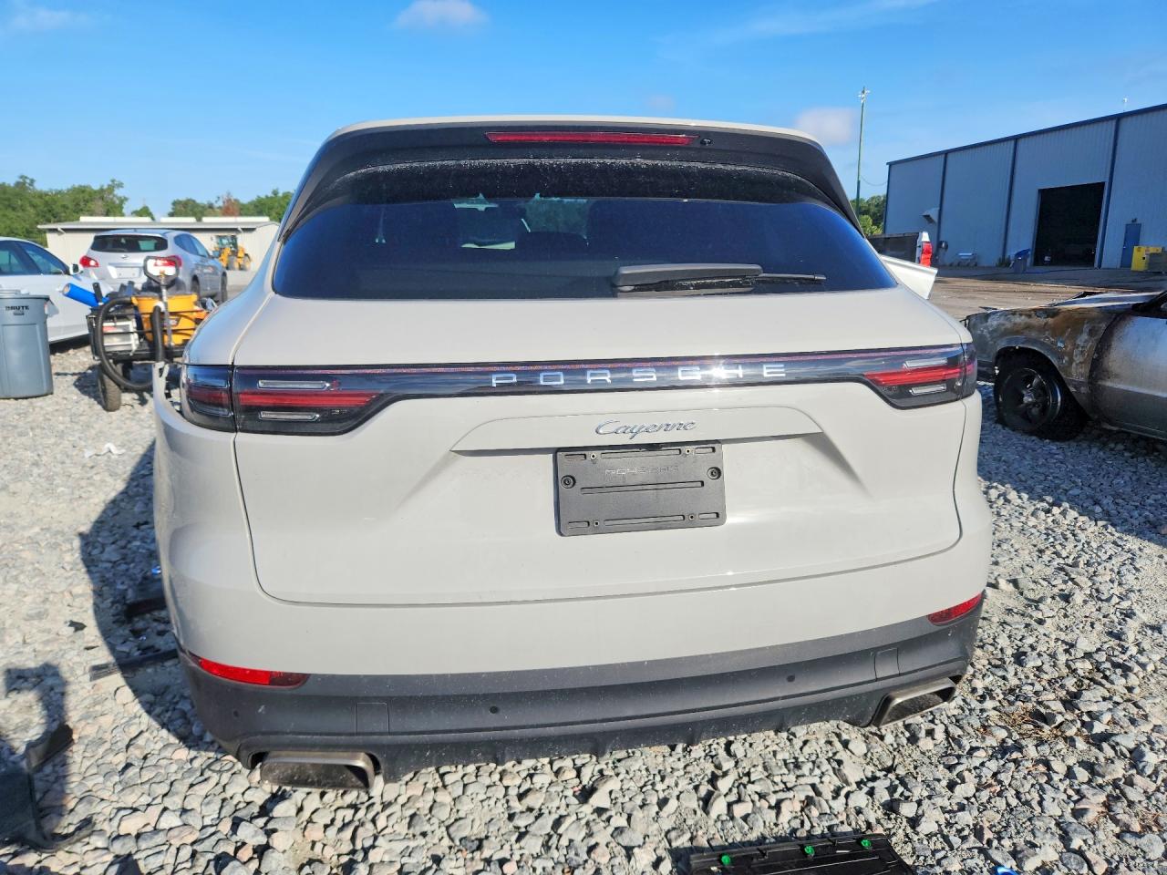 Porsche Cayenne Base