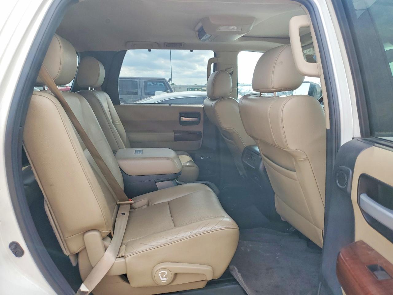 Toyota Sequoia Platinum