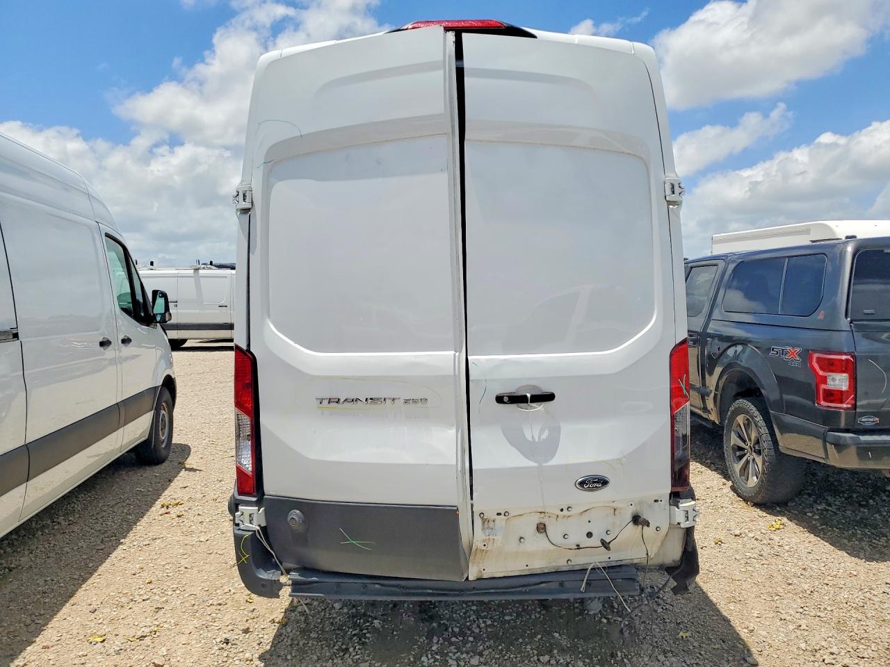 Ford Transit T-250