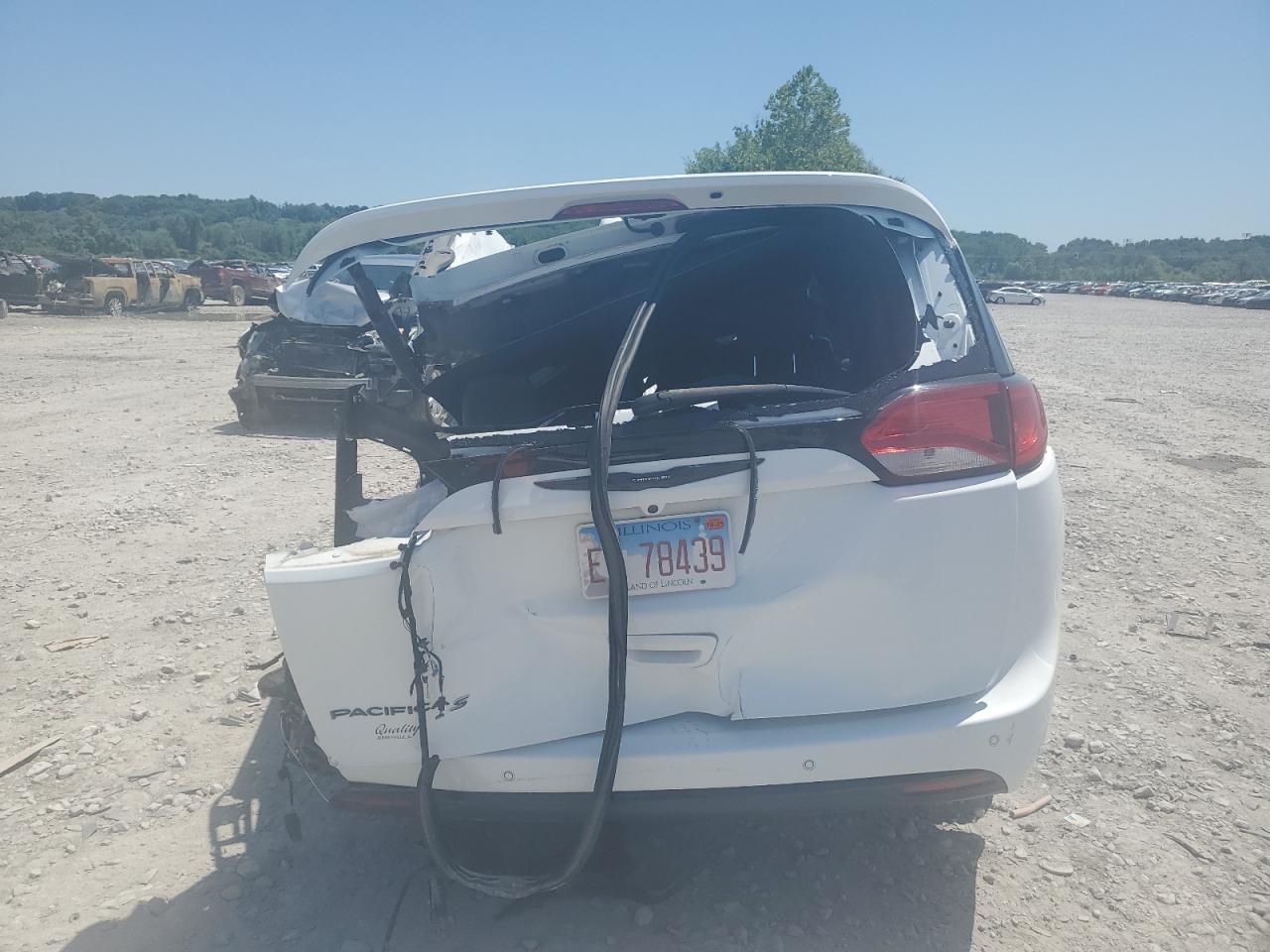 Chrysler Pacifica Touring L