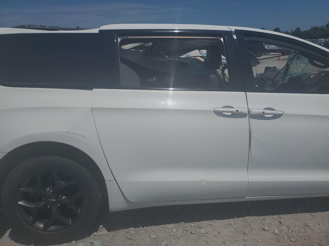 Chrysler Pacifica Touring L