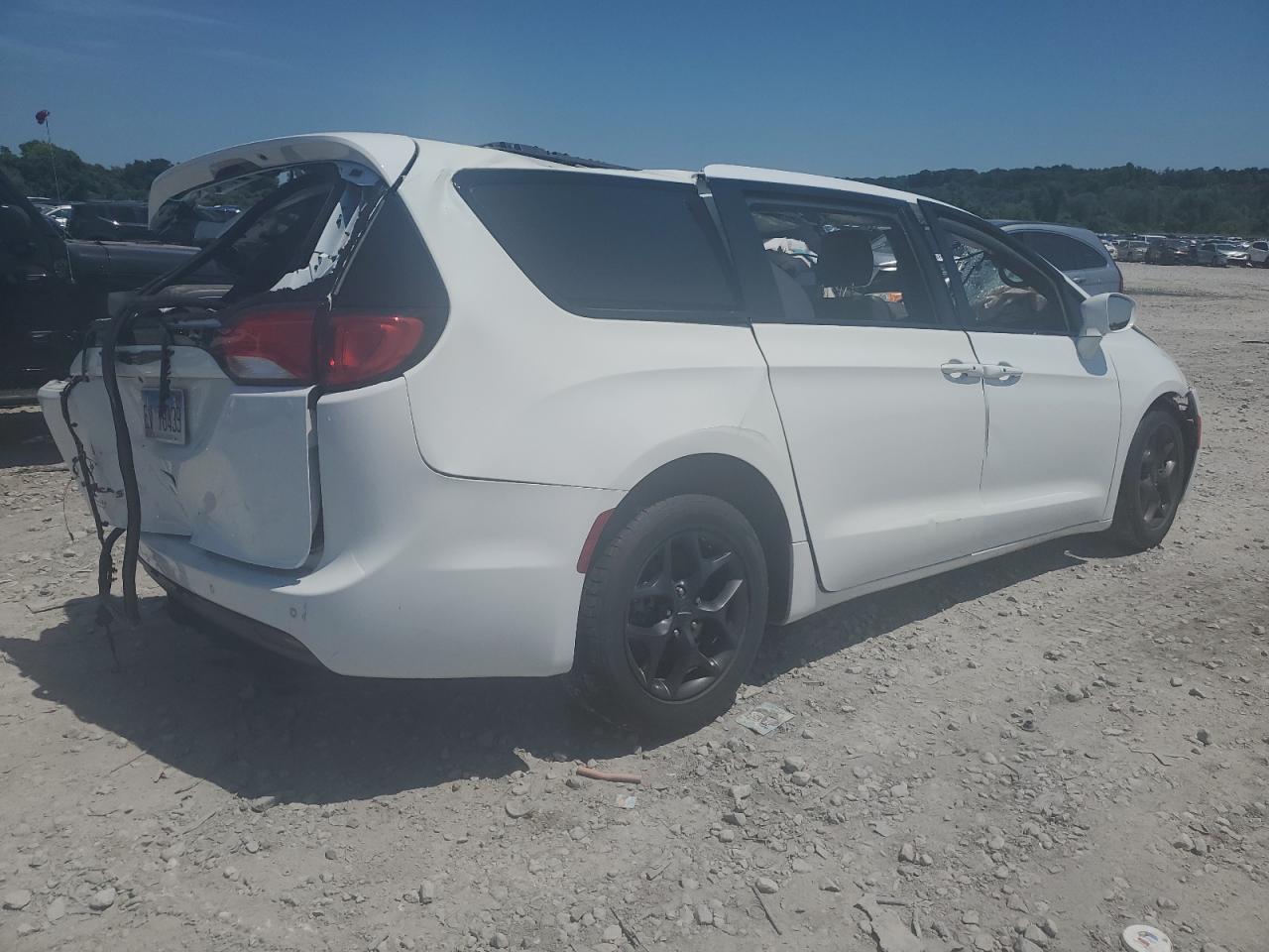 Chrysler Pacifica Touring L