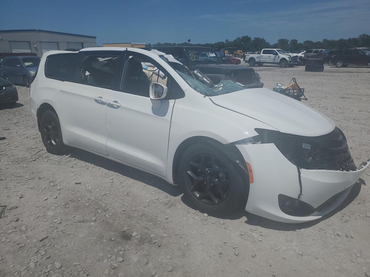 Chrysler Pacifica Touring L
