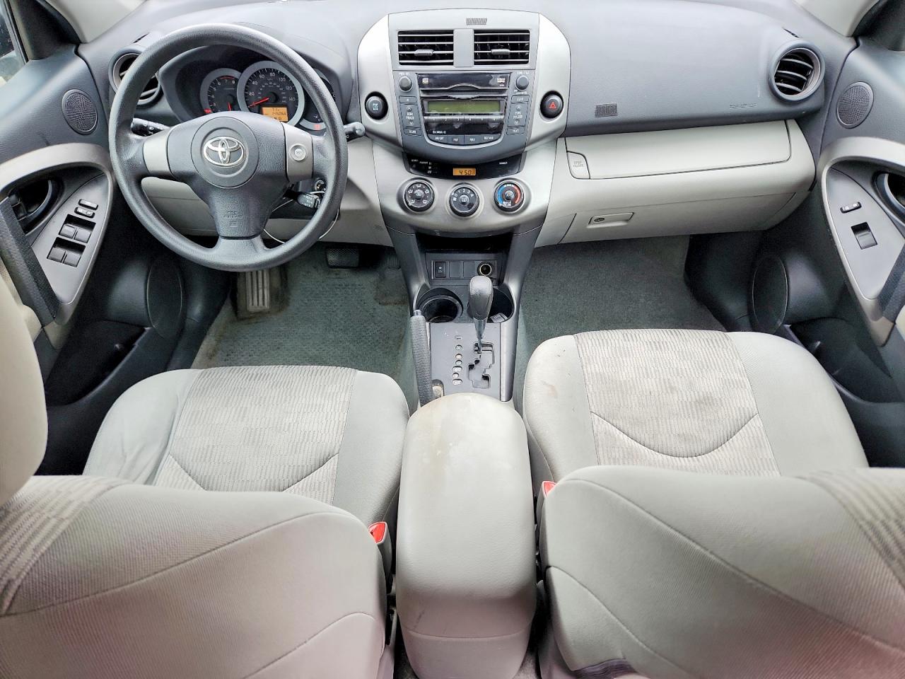 Toyota RAV4 Base