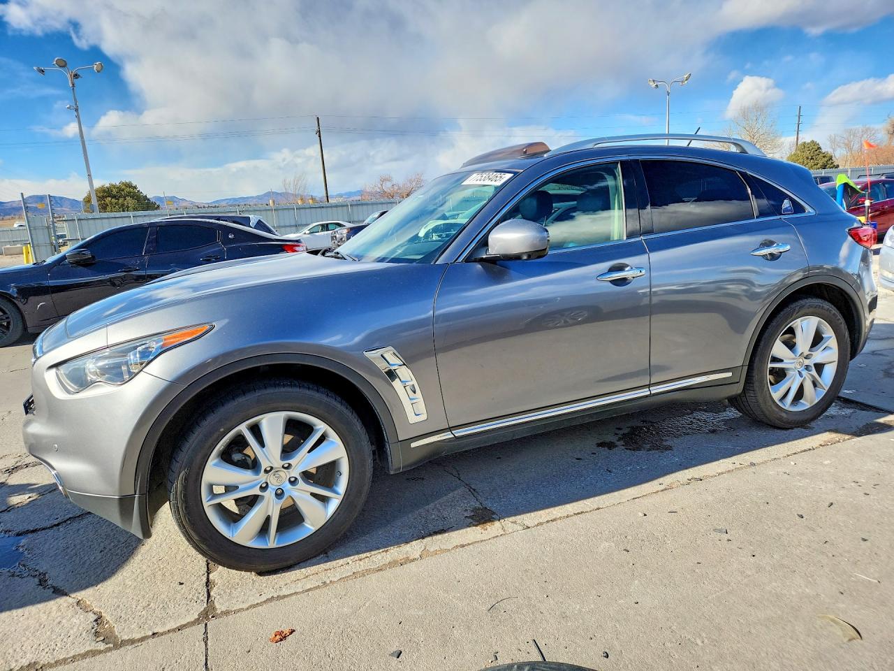 Salvage INFINITI Fx Image