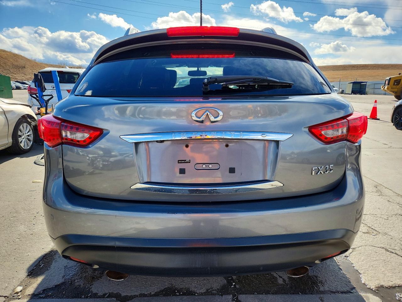 INFINITI Fx Base