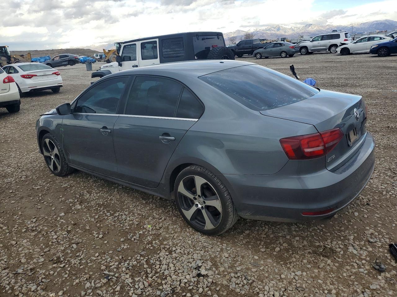 Volkswagen Jetta S