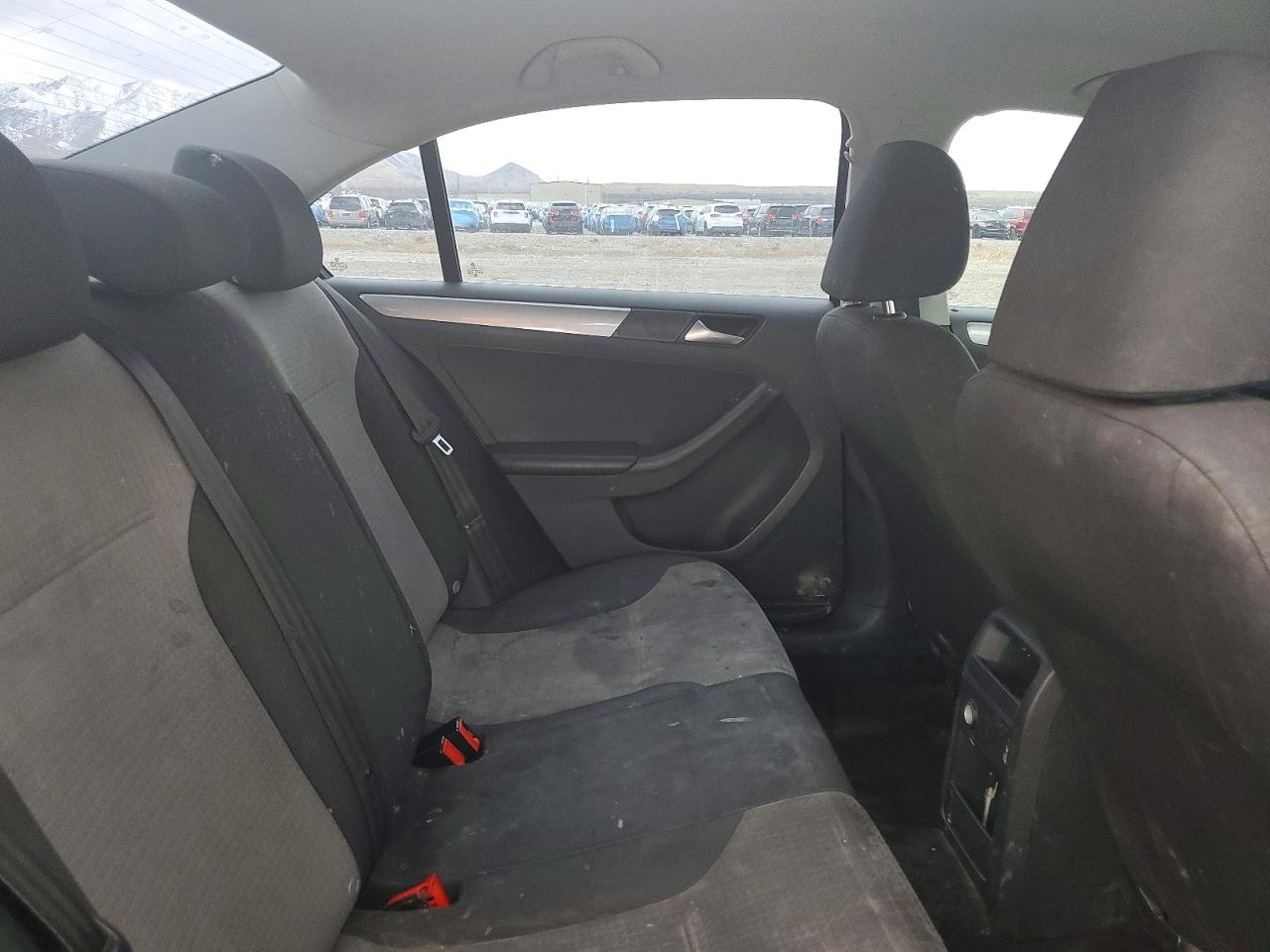 Volkswagen Jetta S