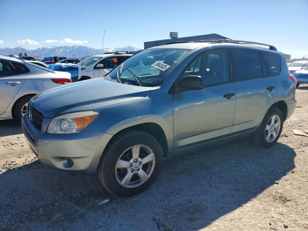 Salvage Toyota RAV4 Image