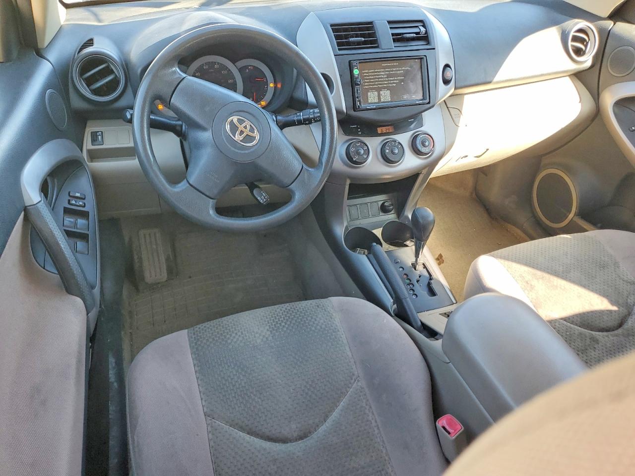 Toyota RAV4 Base