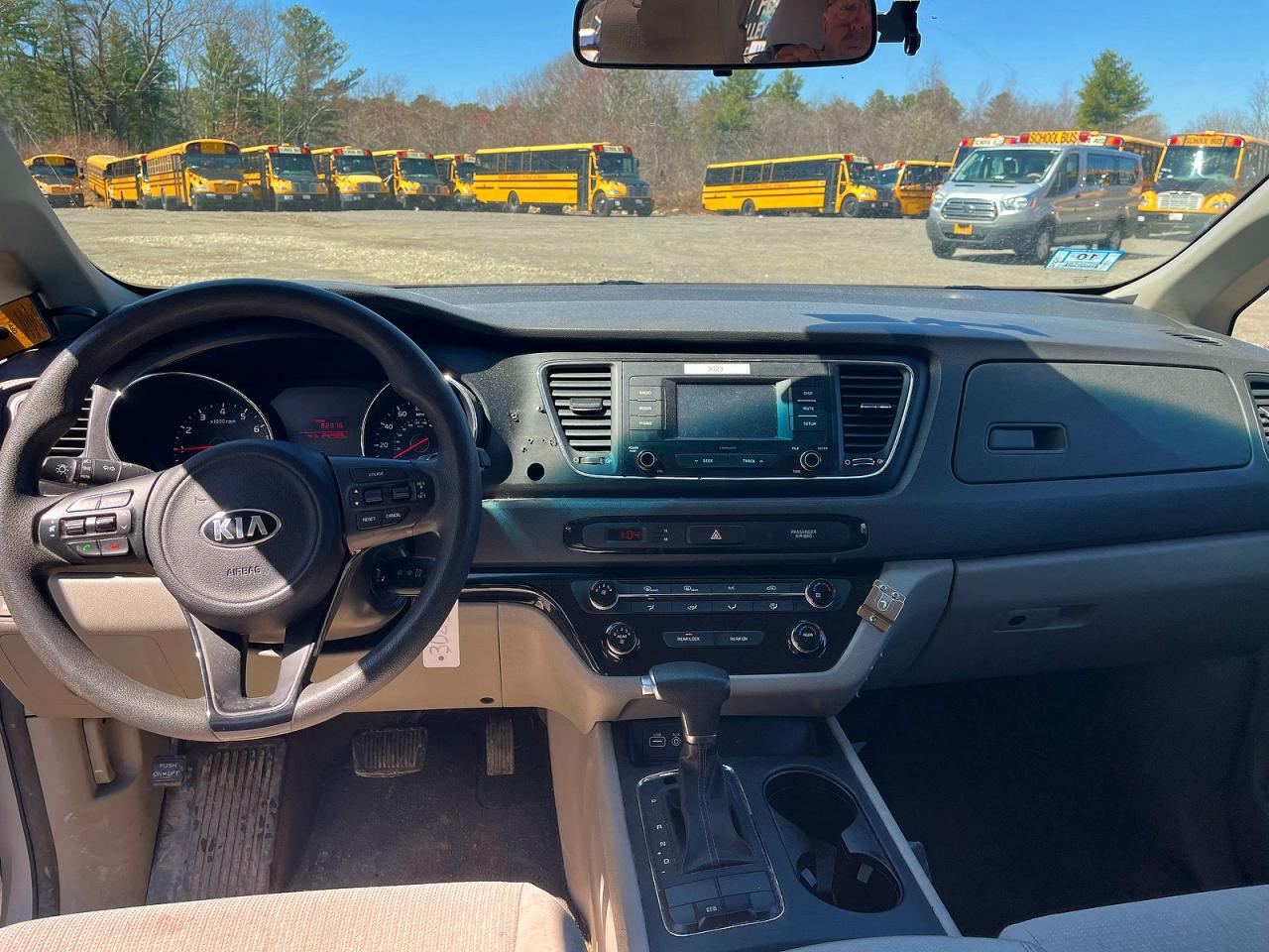 Kia Sedona L