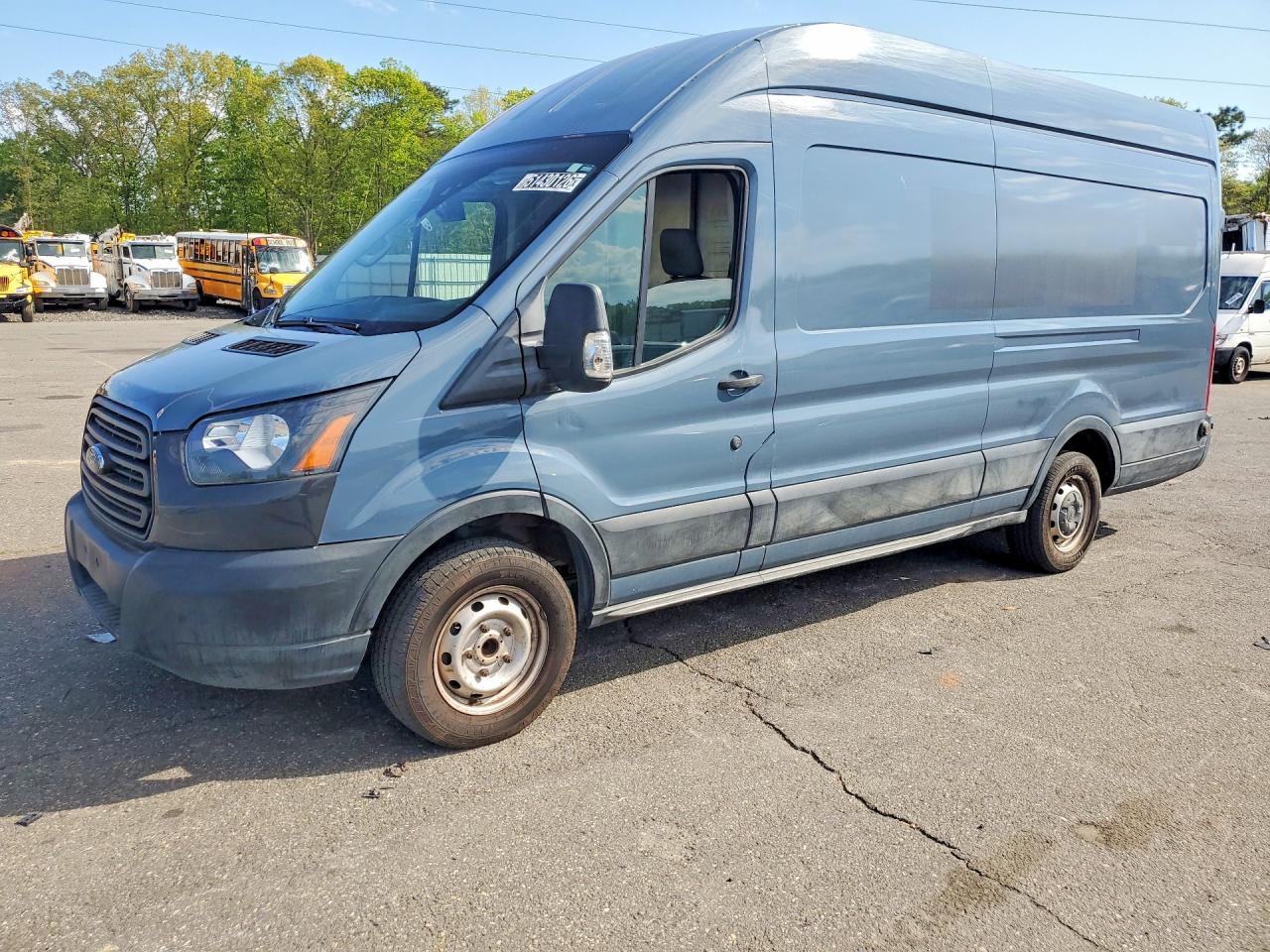 Salvage Ford Transit Image