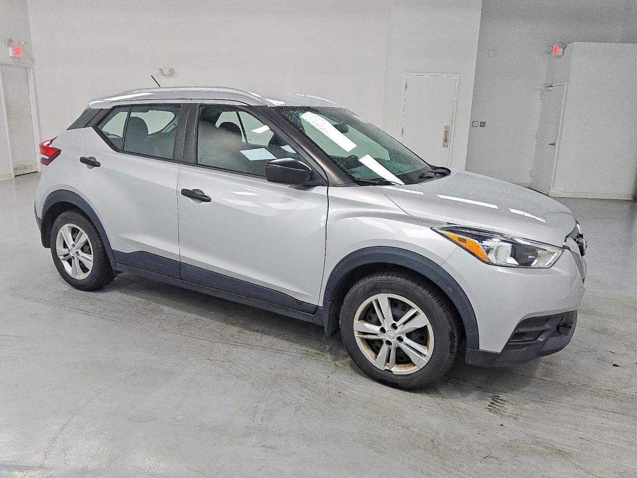 Nissan Kicks S