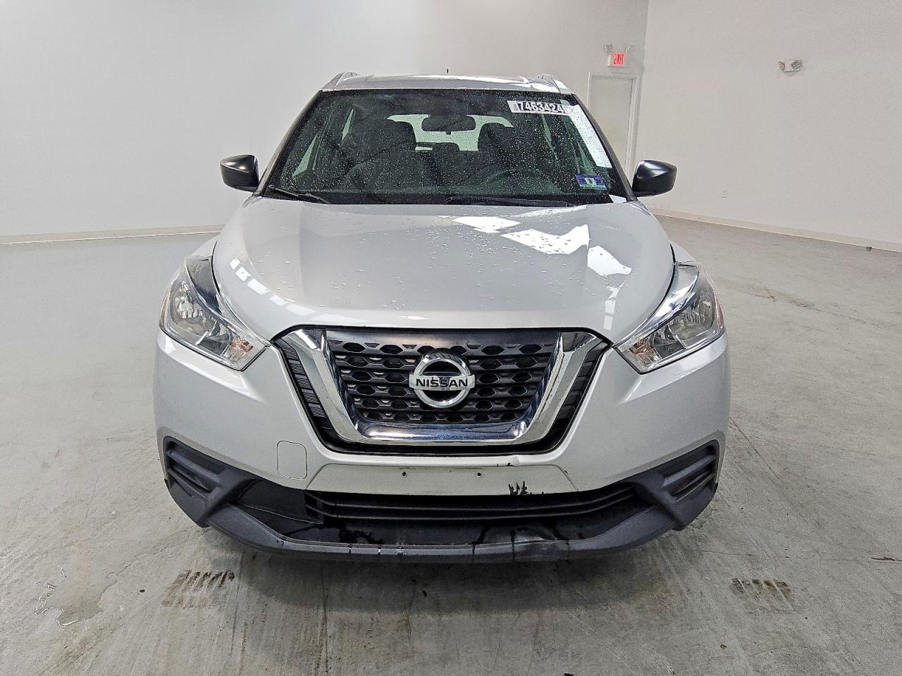 Nissan Kicks S