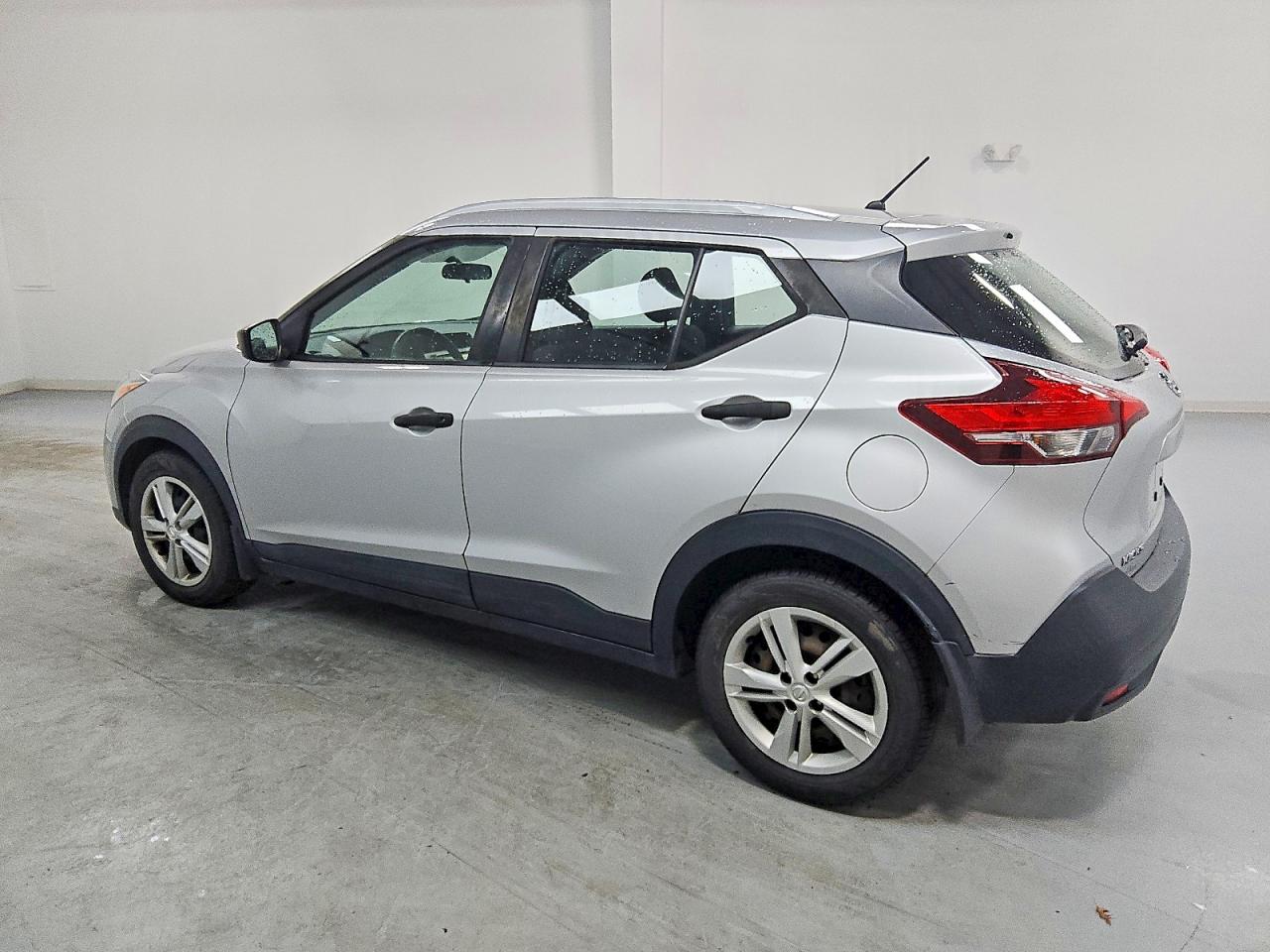 Nissan Kicks S