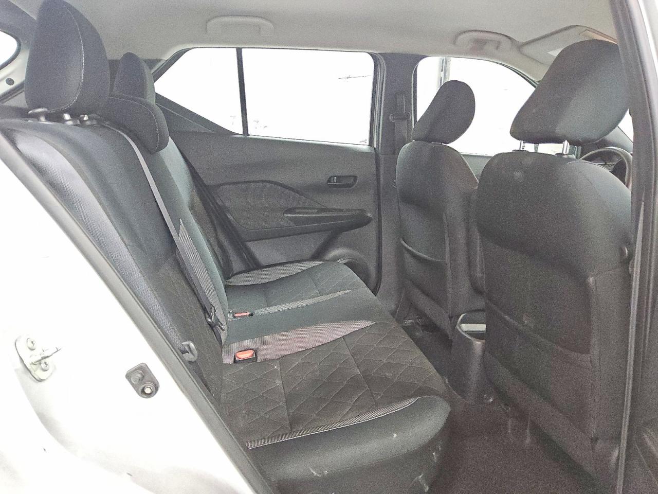Nissan Kicks S