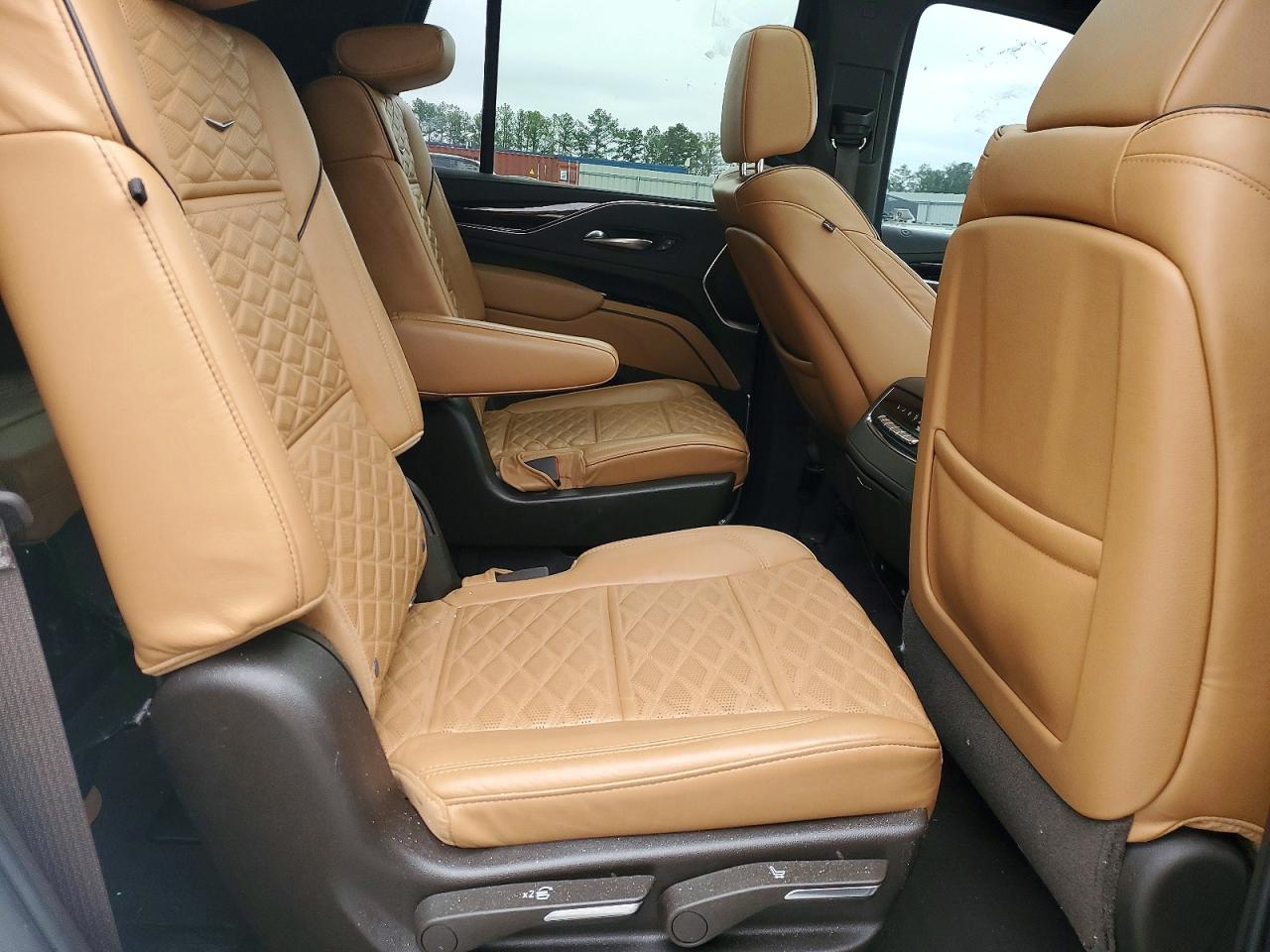 Cadillac Escalade Sport