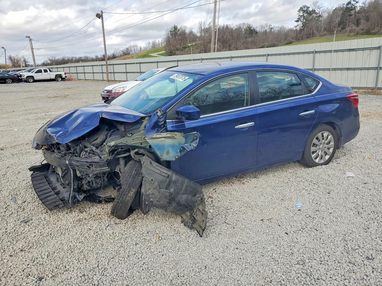 Salvage Nissan Sentra Image